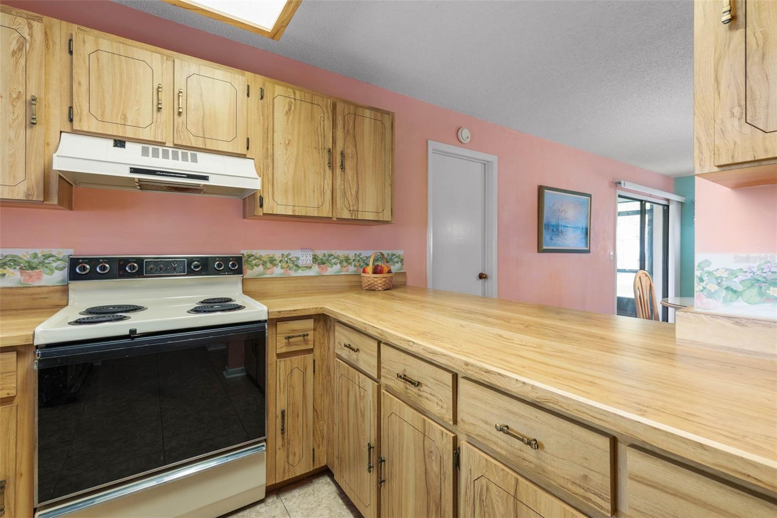 Image 14 of 53 For 57 Folson Lane