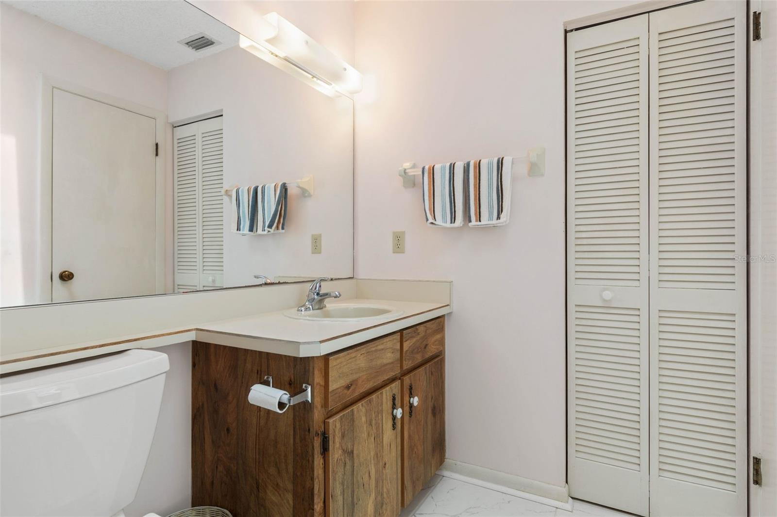 Image 22 of 53 For 57 Folson Lane