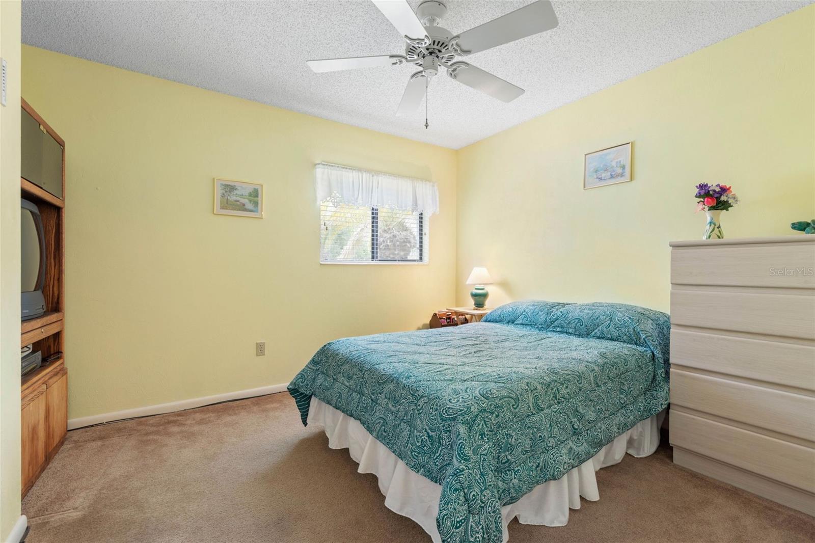 Image 24 of 53 For 57 Folson Lane