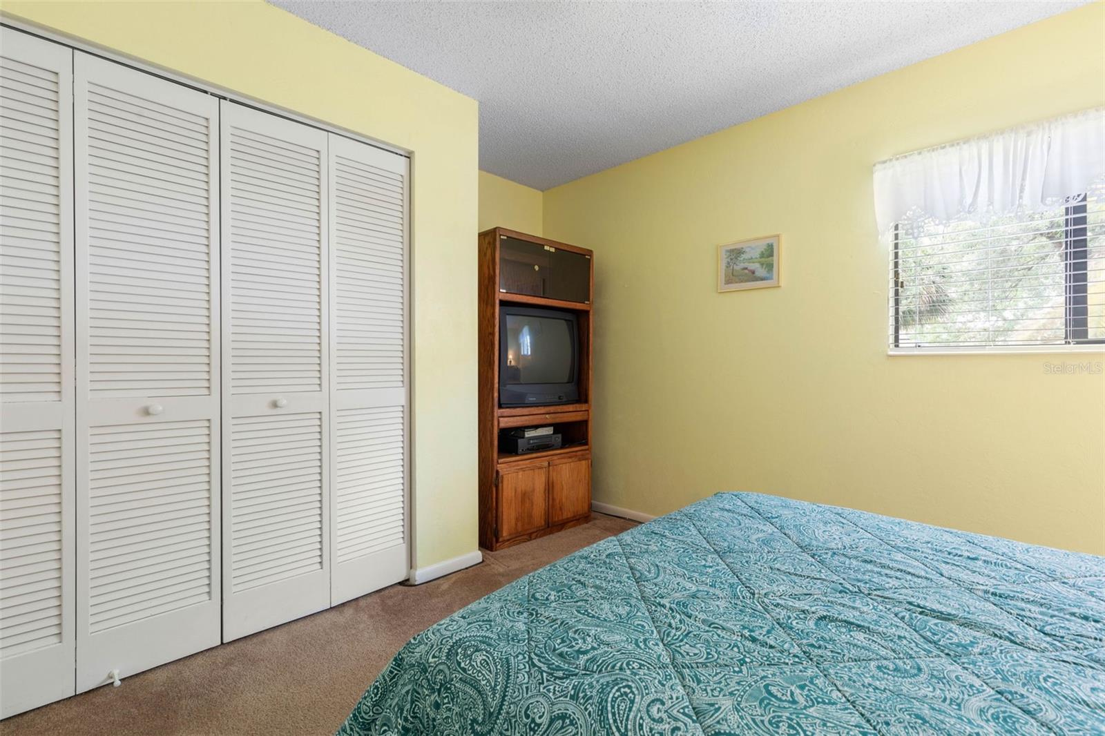 Image 26 of 53 For 57 Folson Lane