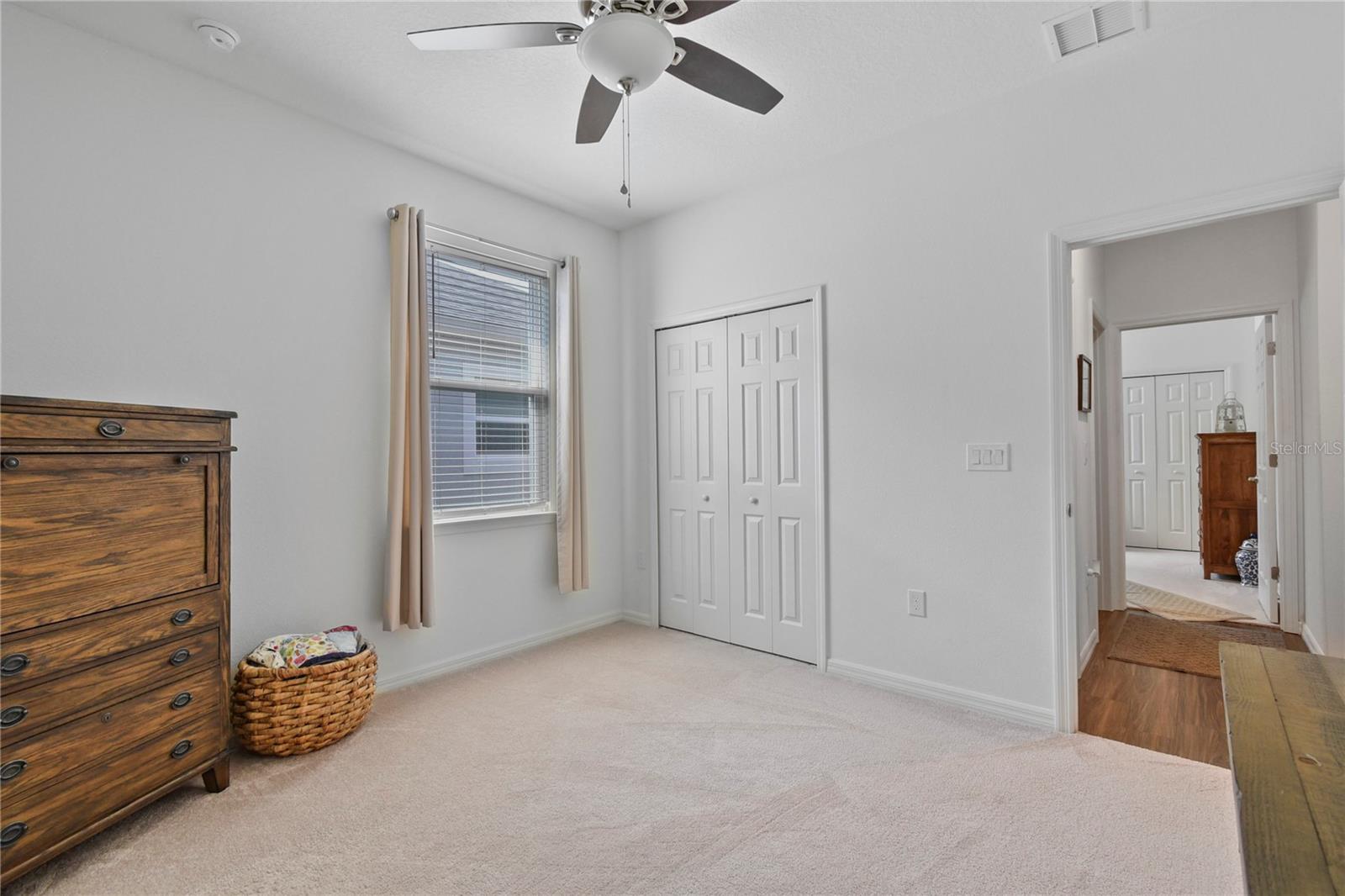 Image 14 of 53 For 18 Oakleaf Way