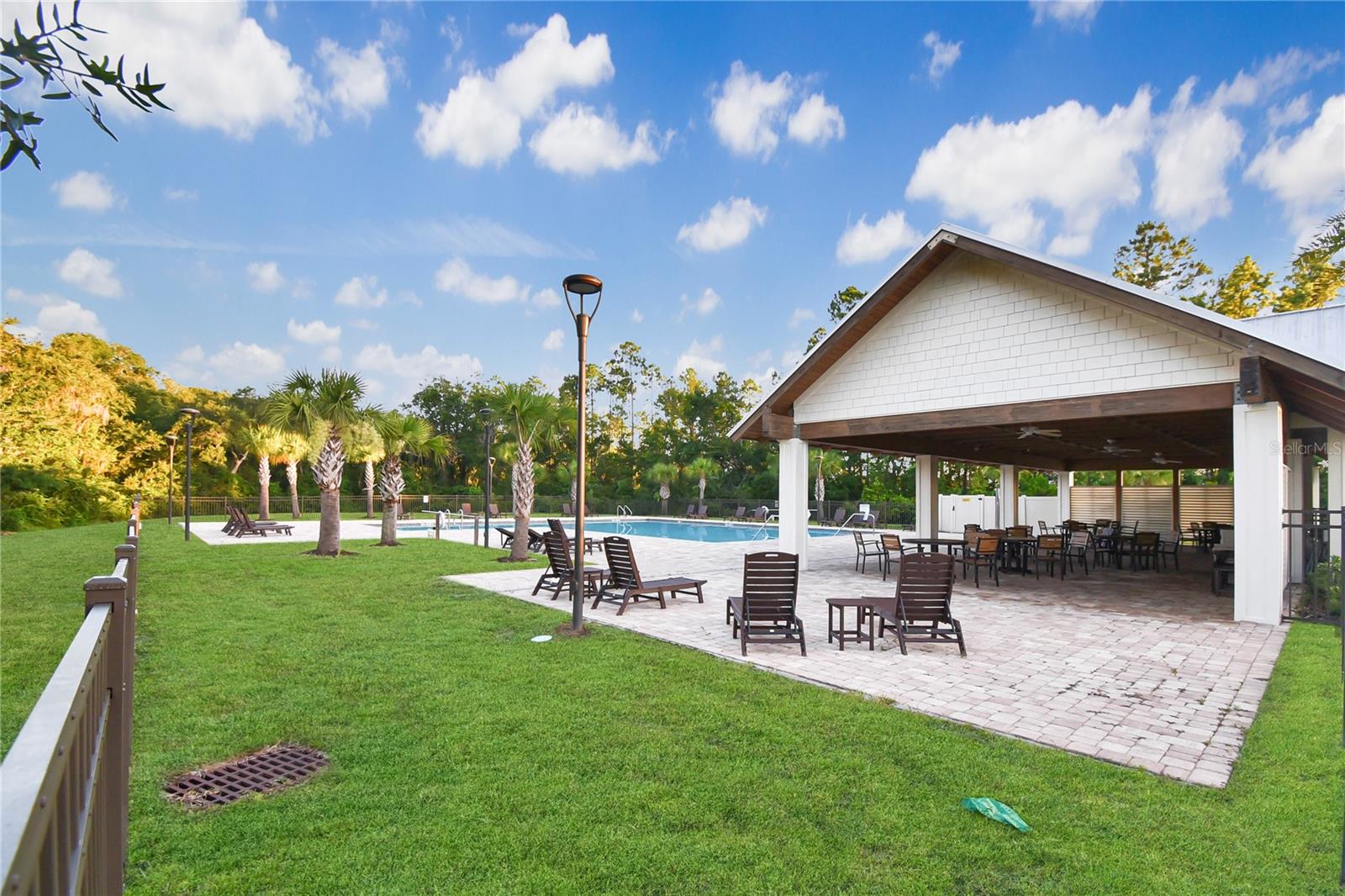 Image 50 of 53 For 18 Oakleaf Way
