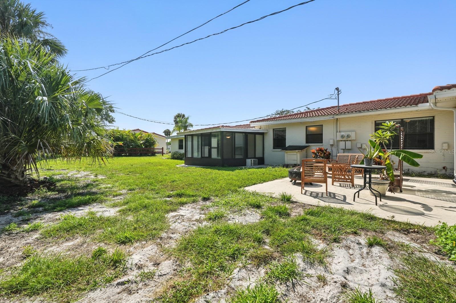 Image 34 of 43 For 11 Cardinal Drive B