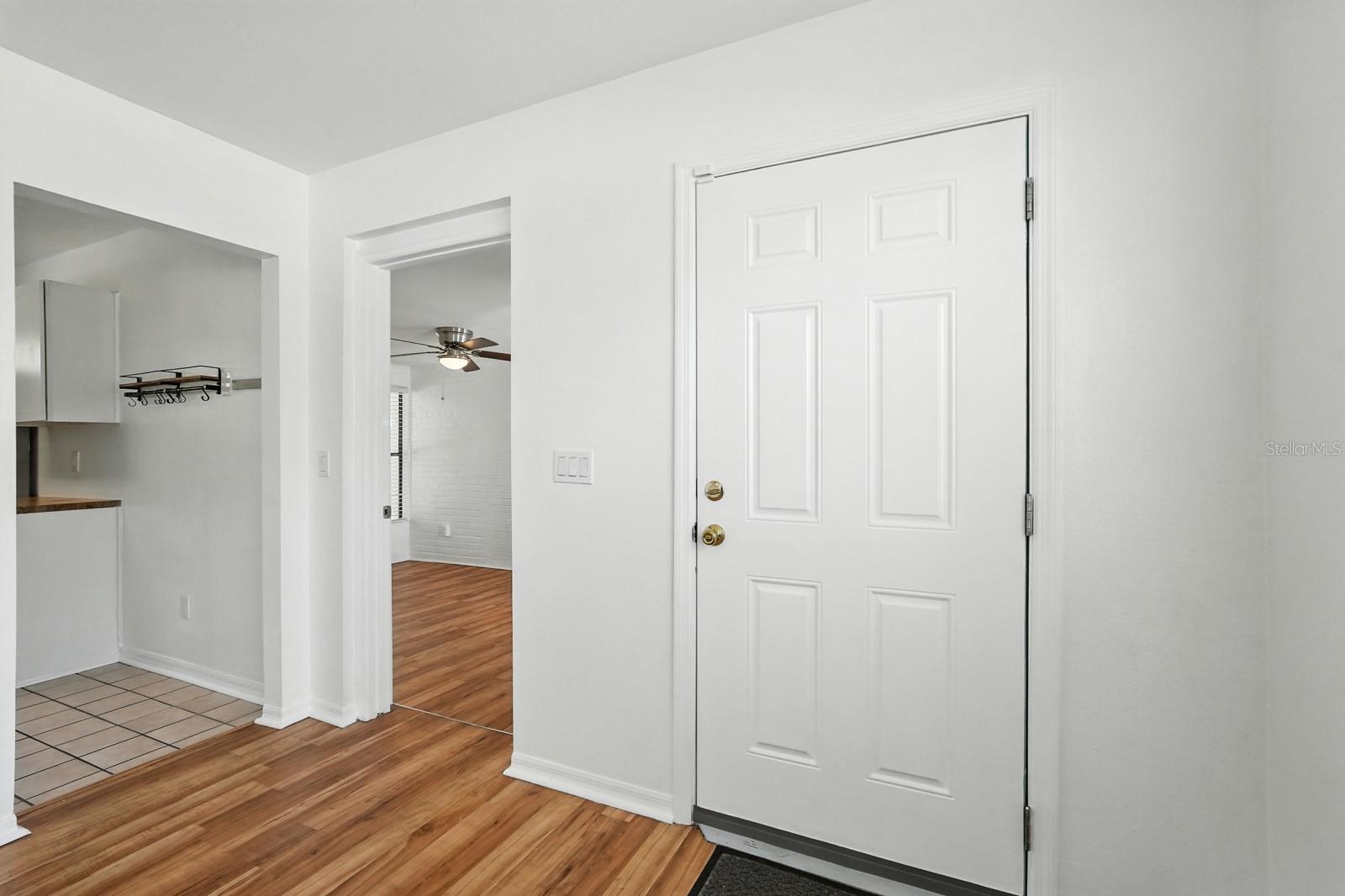 Image 8 of 43 For 11 Cardinal Drive B
