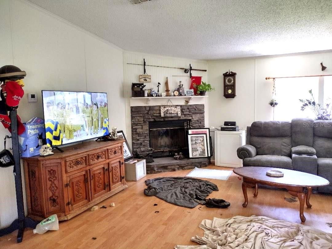 Image 3 of 34 For 6415 Tangerine Avenue