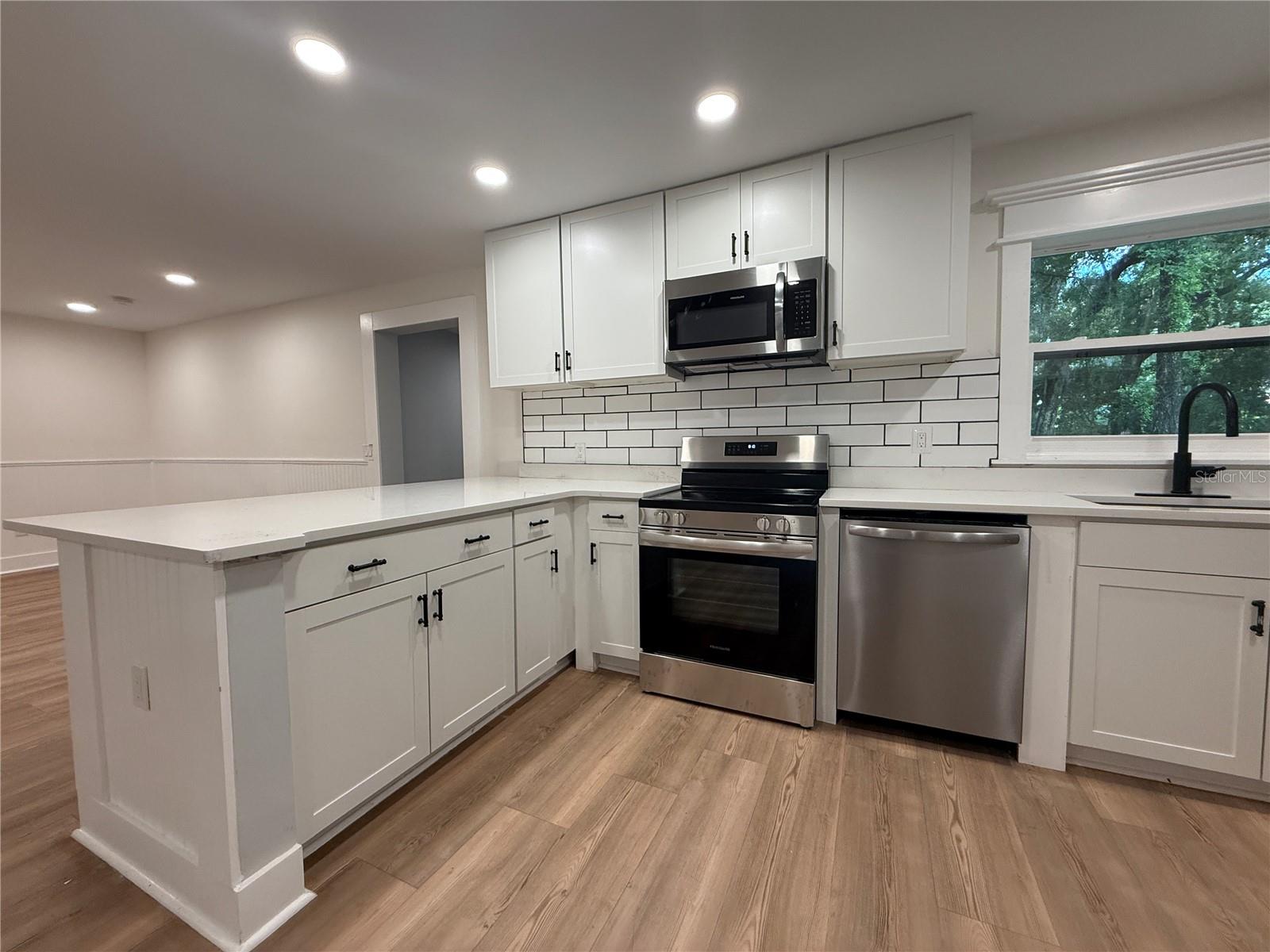 Image 3 of 16 For 3901 13th Terrace