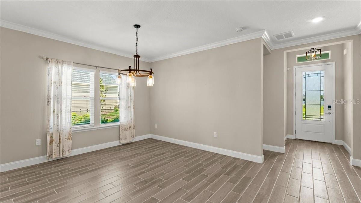 Image 4 of 53 For 4111 Clifden Drive