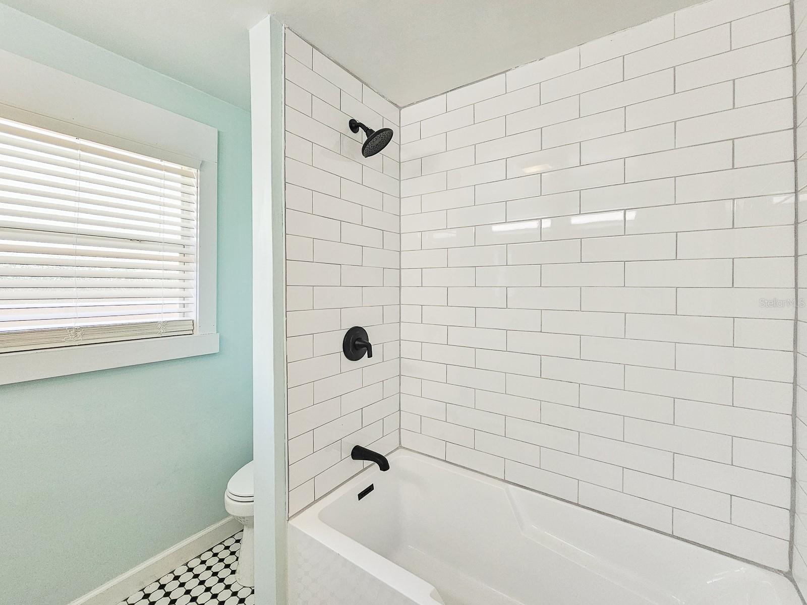 Image 26 of 39 For 211 8th Street