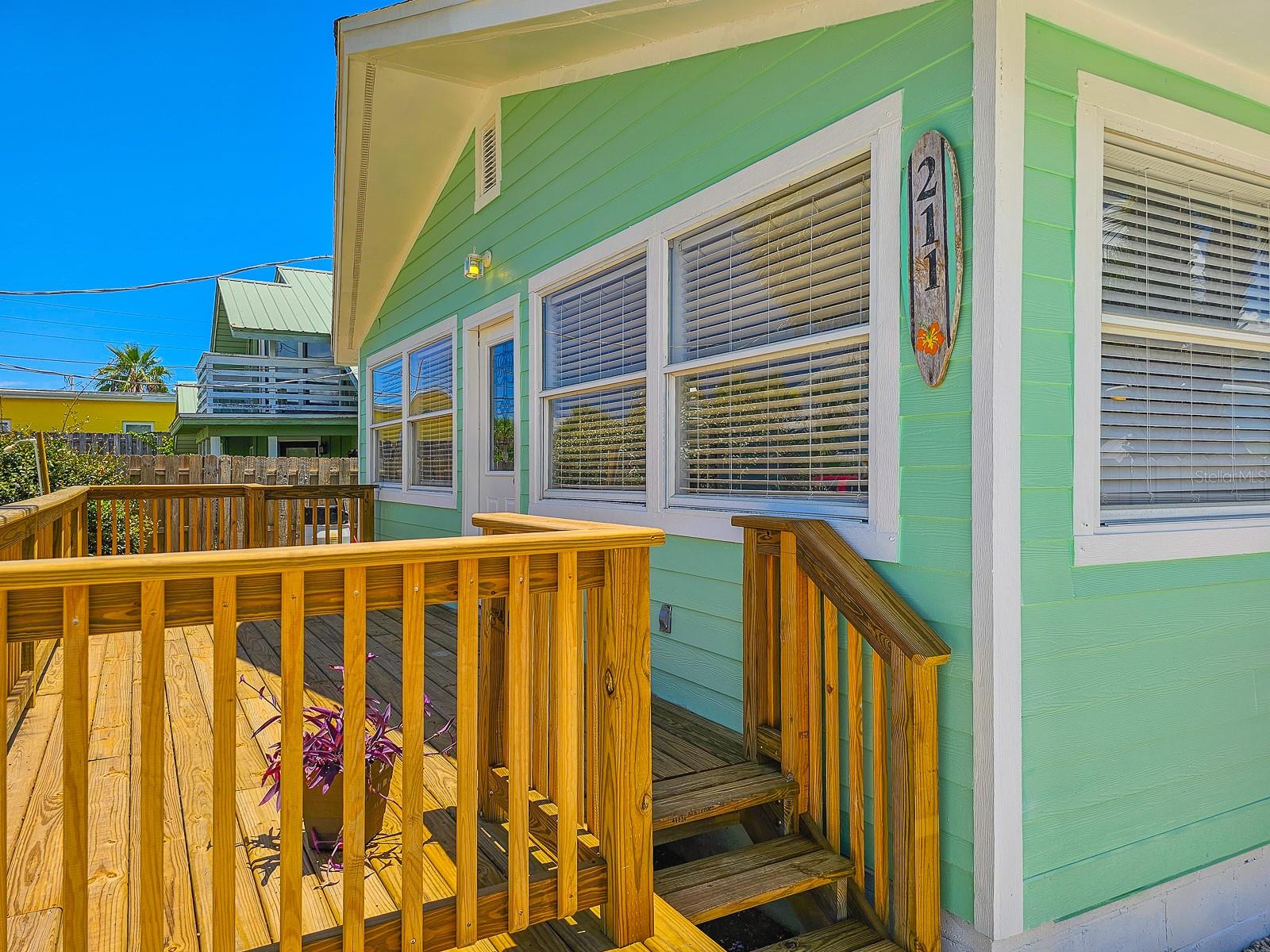 Image 5 of 39 For 211 8th Street