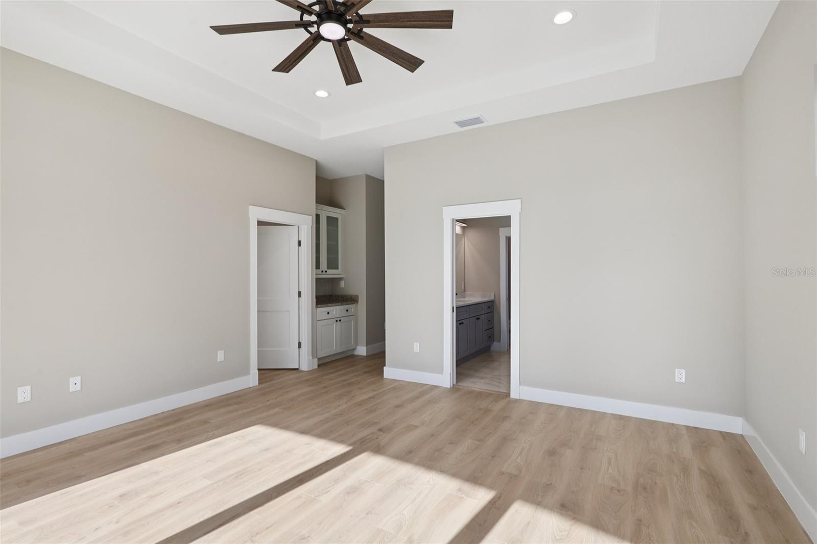 Image 33 of 89 For 238 Harbor Village Point N