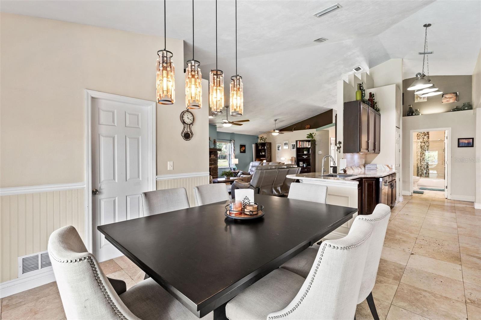 Image 13 of 83 For 6109 Sabal Point Circle