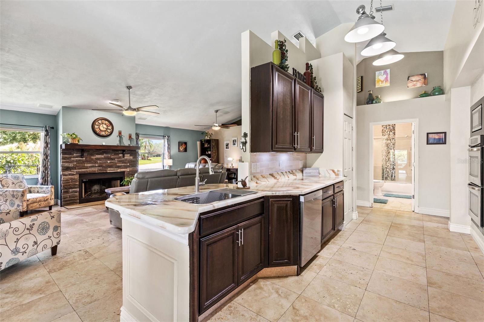 Image 16 of 83 For 6109 Sabal Point Circle