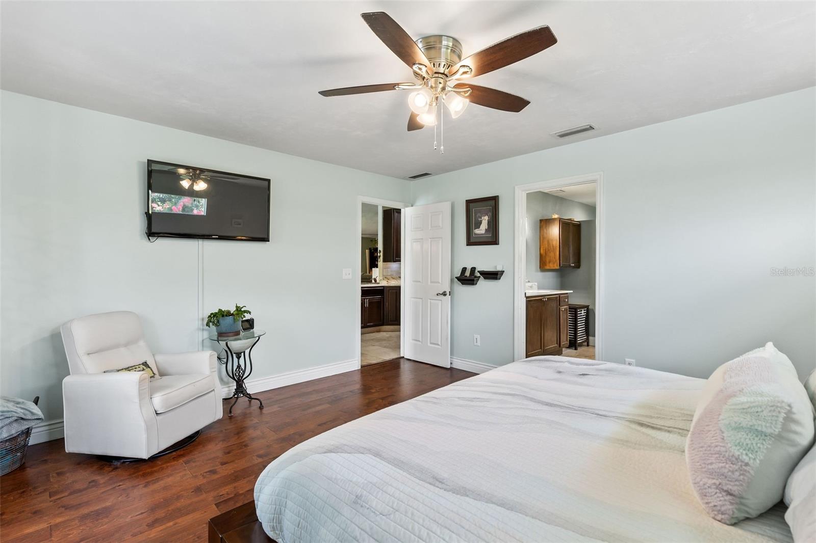Image 28 of 83 For 6109 Sabal Point Circle
