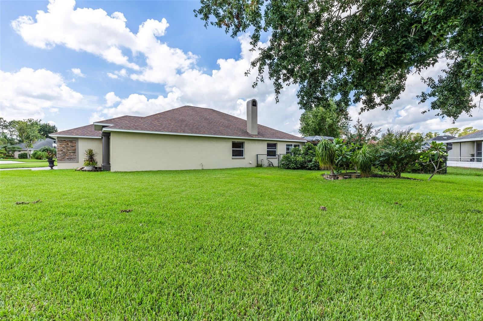 Image 74 of 83 For 6109 Sabal Point Circle