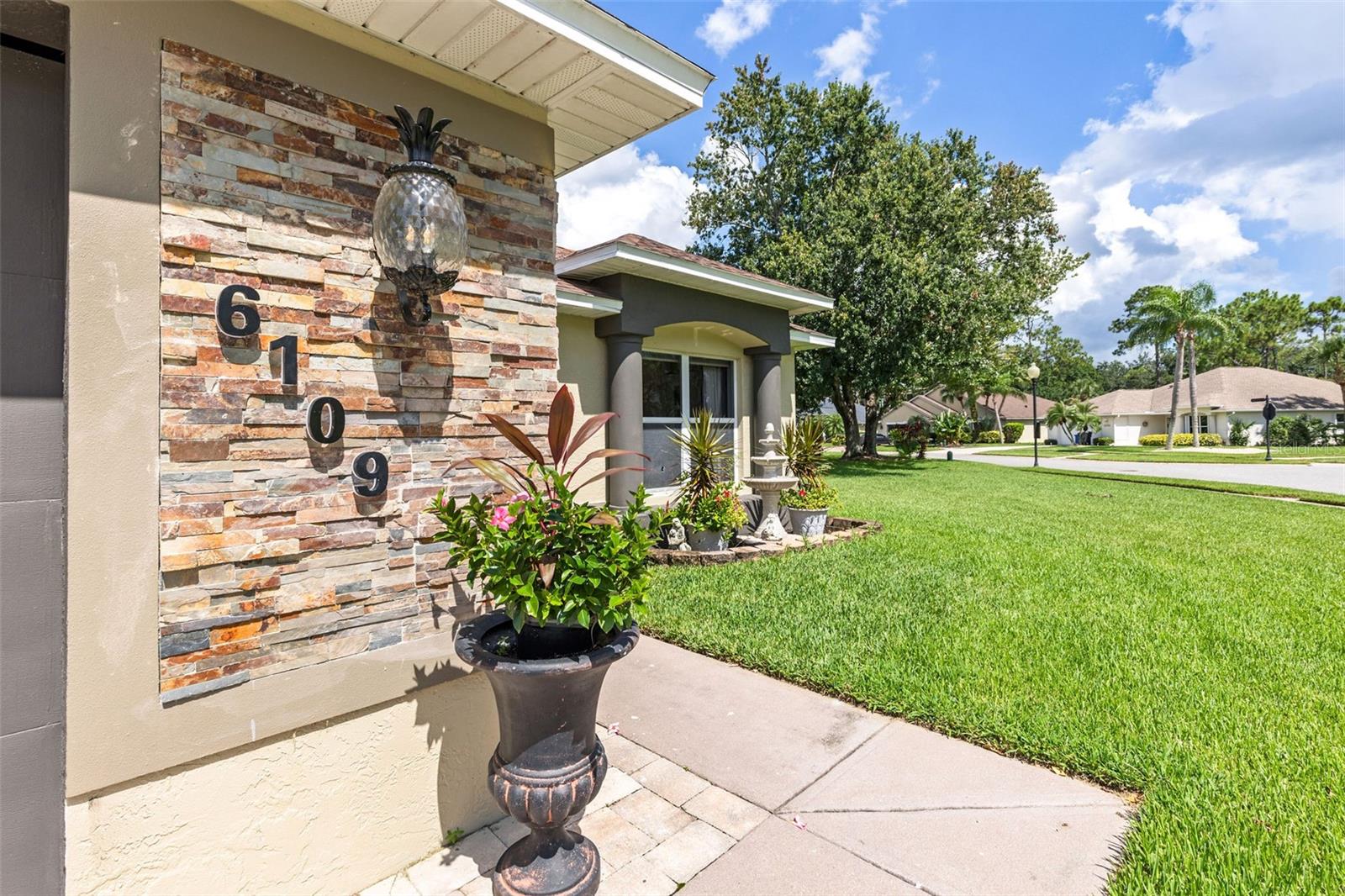 Image 81 of 83 For 6109 Sabal Point Circle