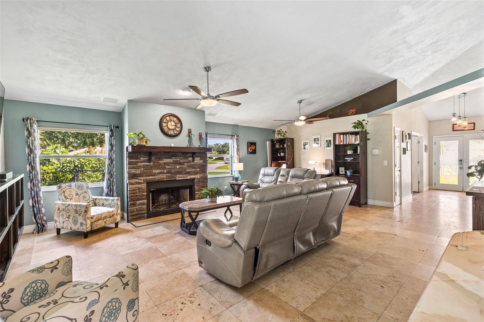 Image 9 of 83 For 6109 Sabal Point Circle