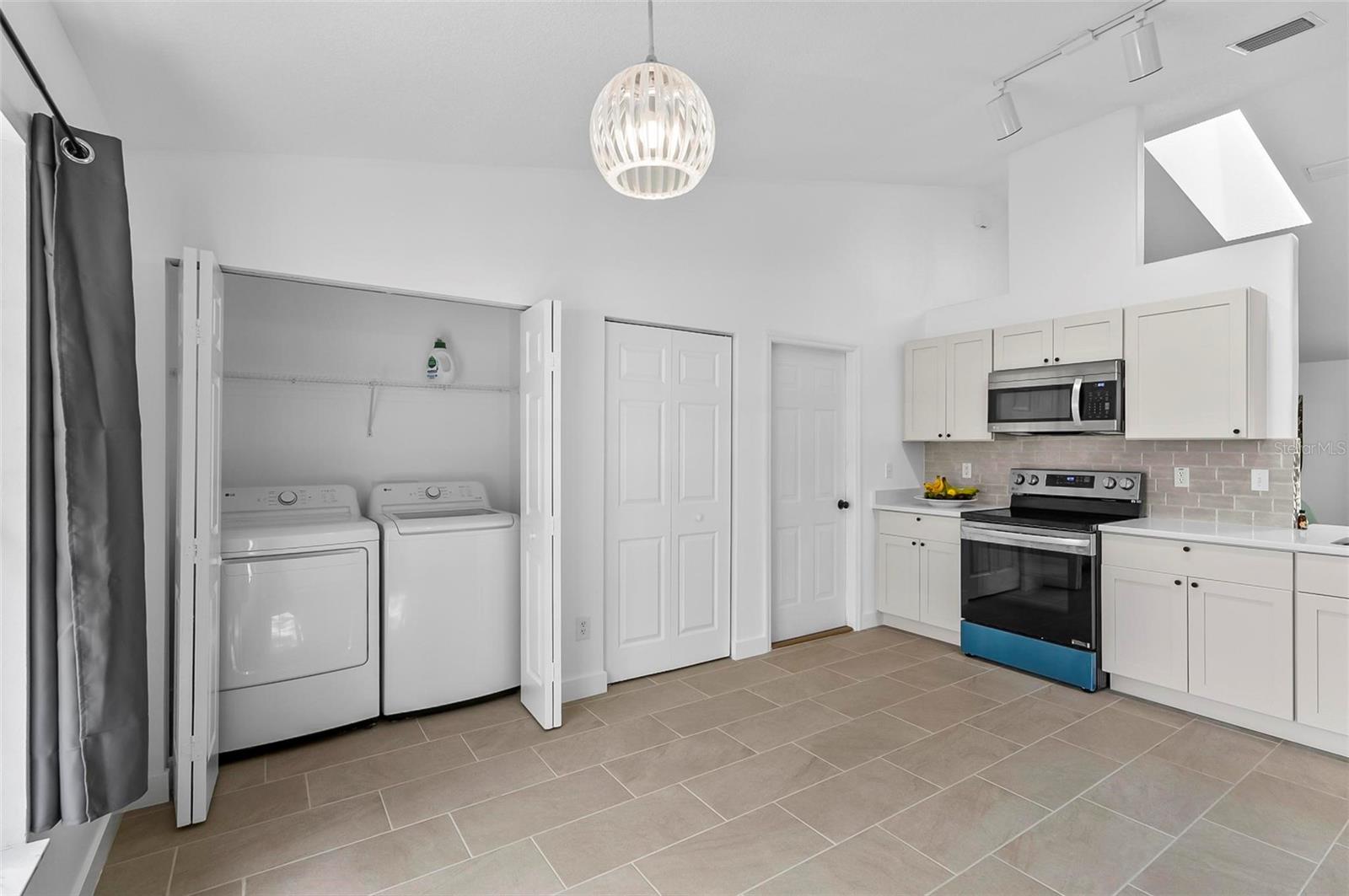 Image 30 of 67 For 64 Radcliffe Drive