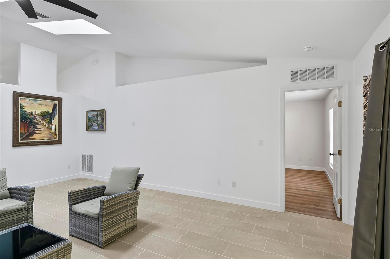 Image 33 of 67 For 64 Radcliffe Drive