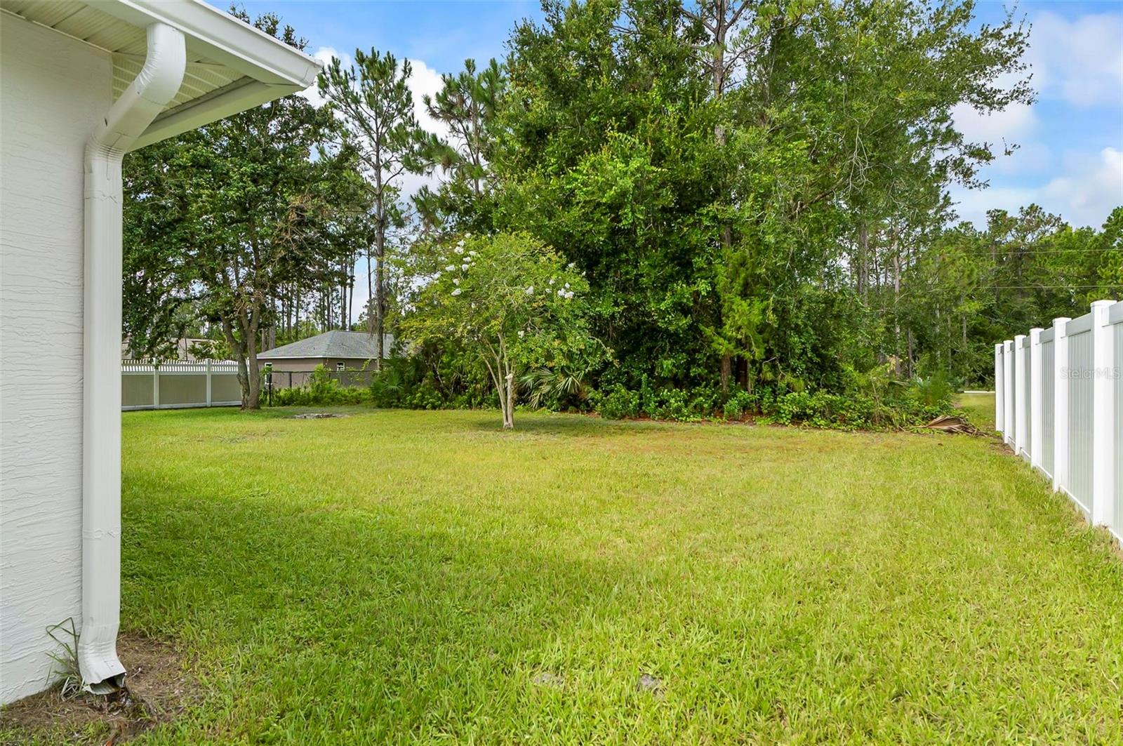Image 42 of 67 For 64 Radcliffe Drive
