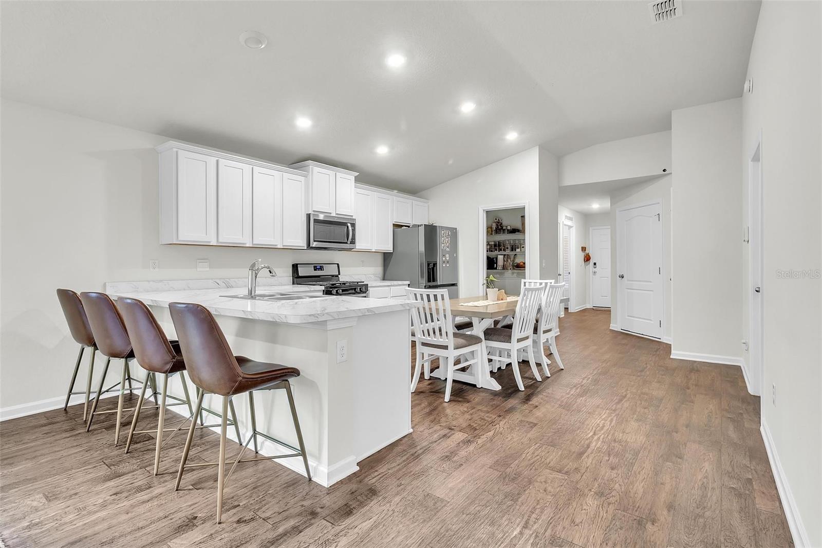 Image 4 of 38 For 44 Pinnacle Pl