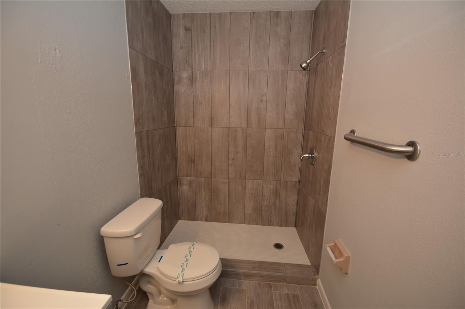 Image 20 of 26 For 107 Brunswick Lane A