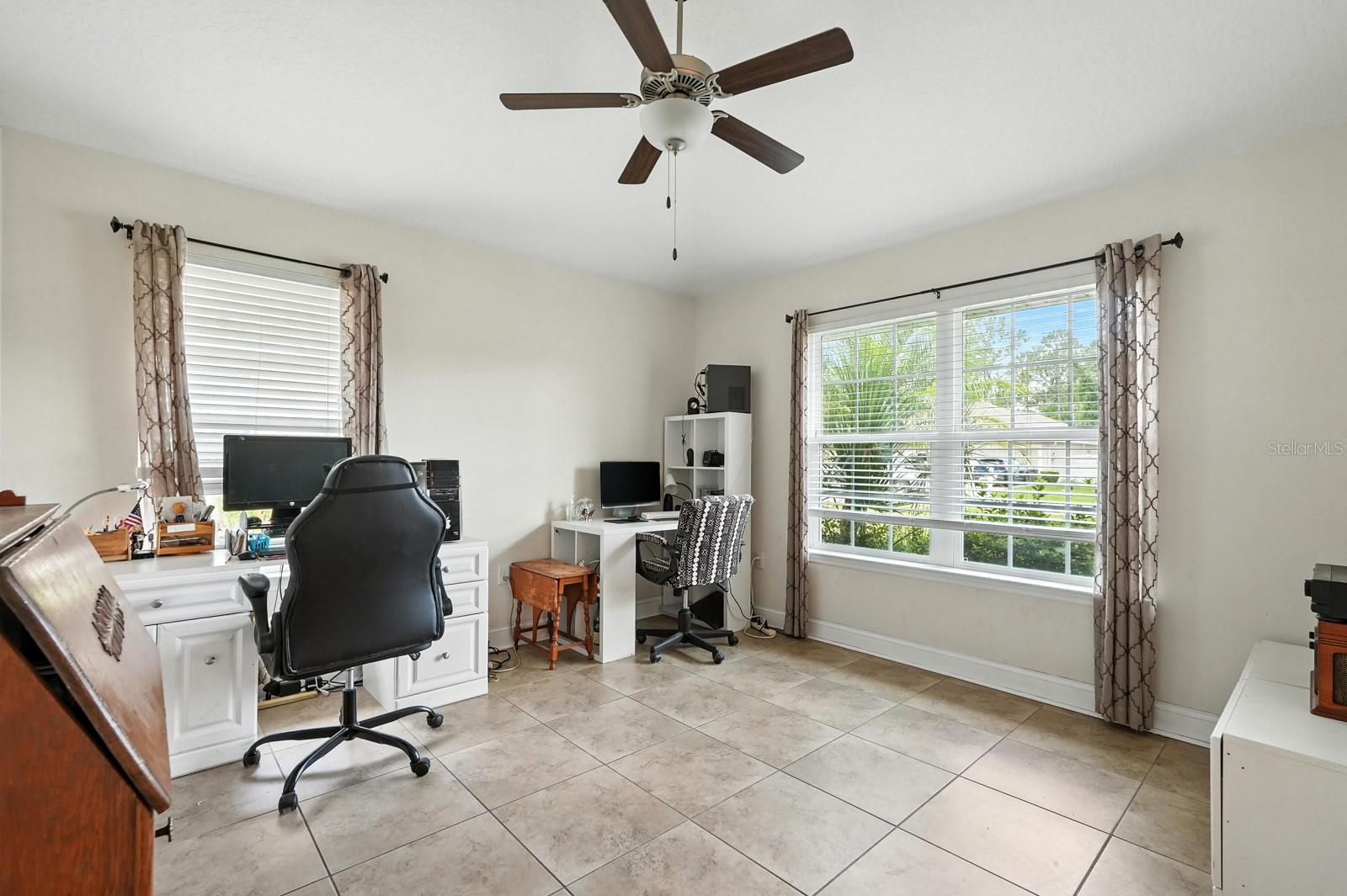 Image 14 of 41 For 8 Zorro Court
