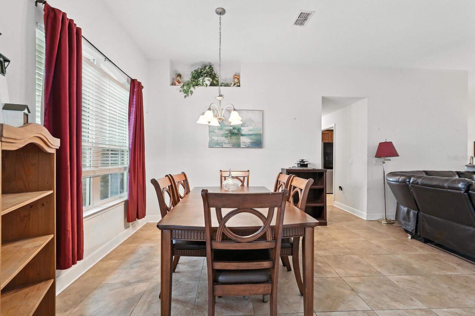 Image 7 of 41 For 8 Zorro Court
