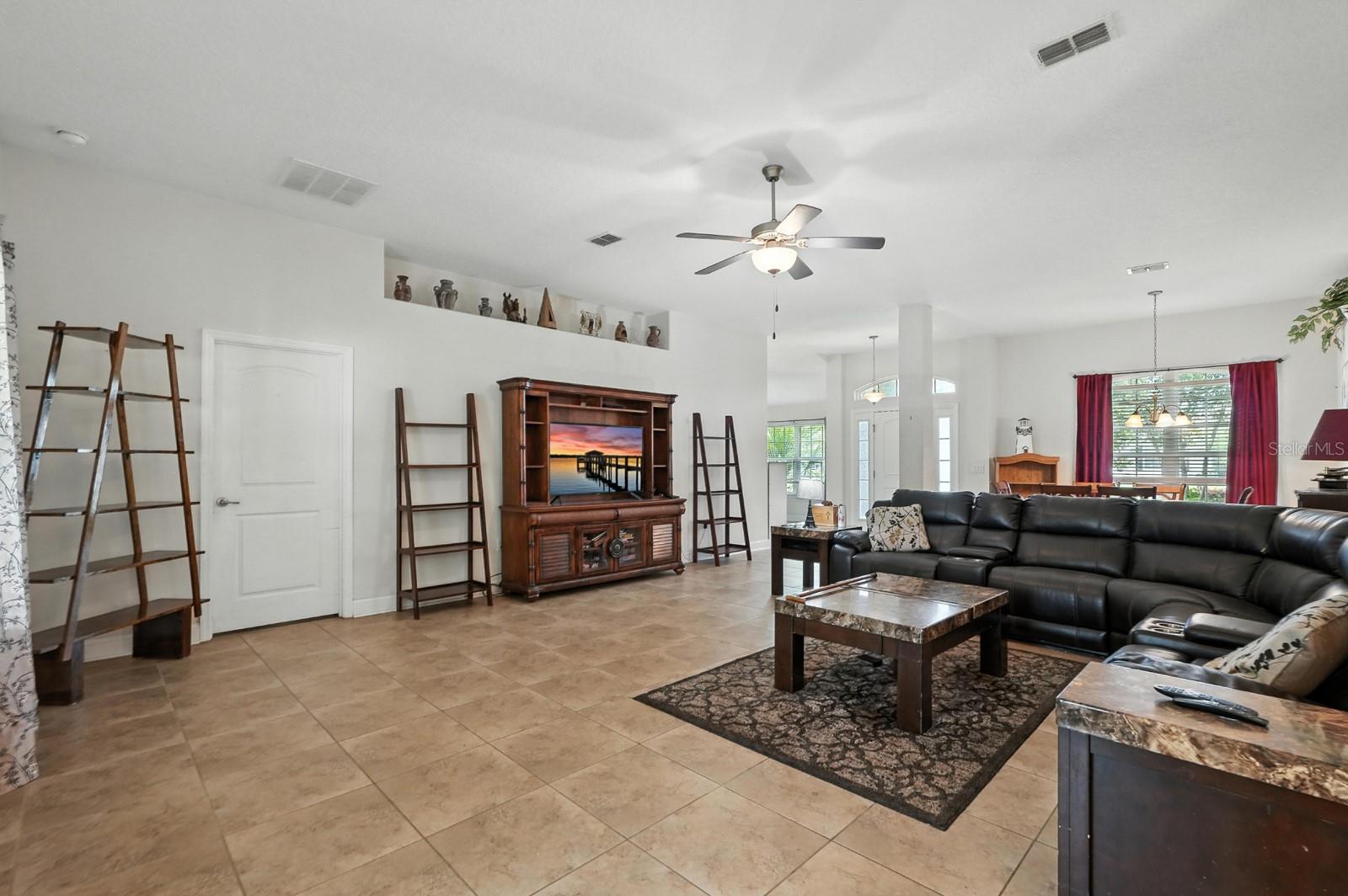 Image 9 of 41 For 8 Zorro Court