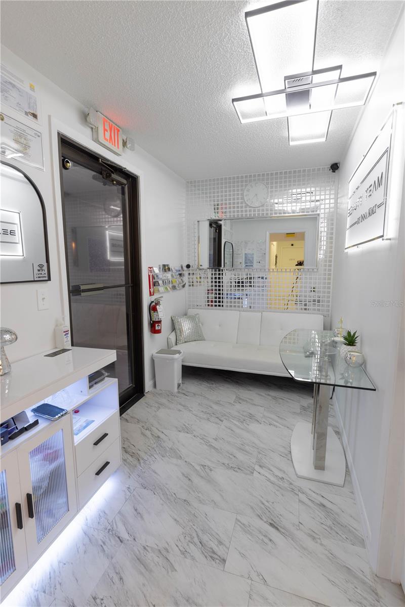 Image 3 of 10 For 1 Farraday Ln  2b