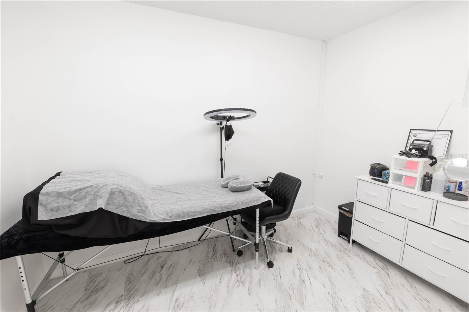 Image 6 of 10 For 1 Farraday Ln  2b