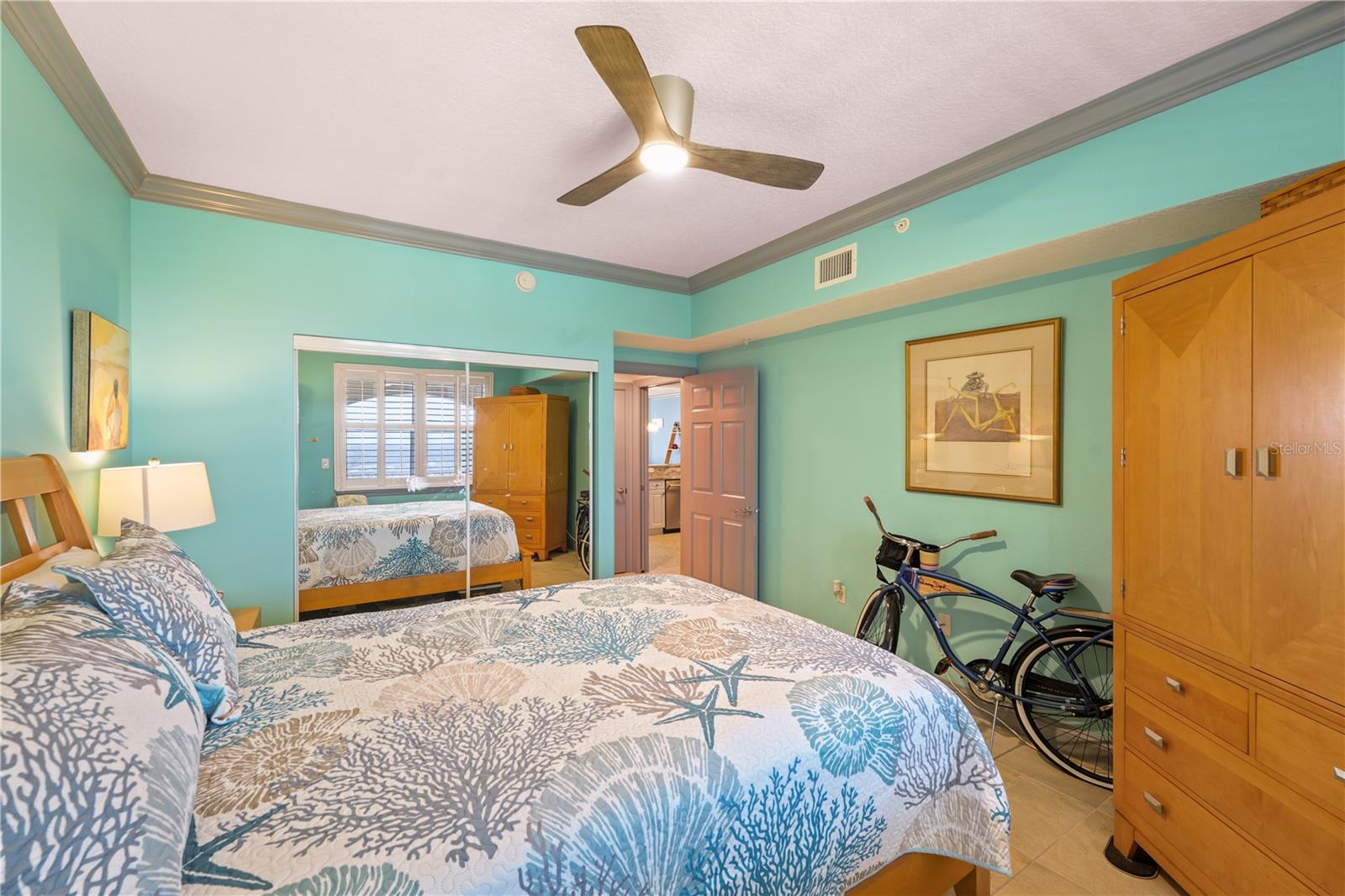 Image 32 of 77 For 60 Surfview Drive 706