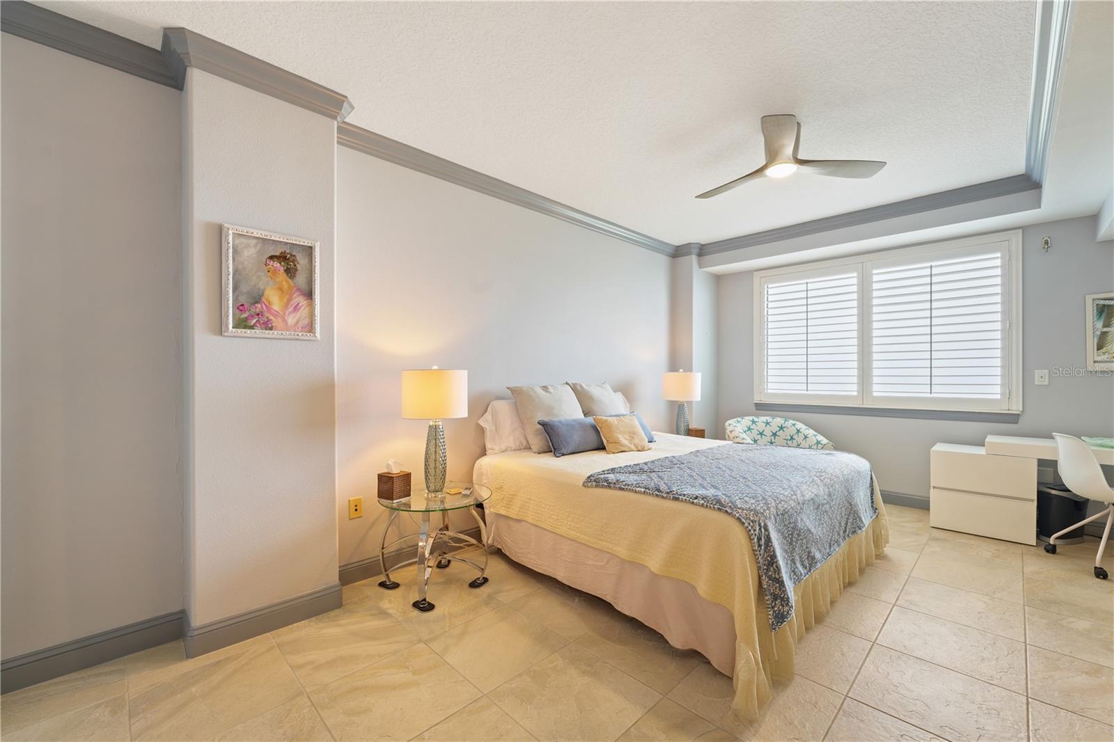 Image 7 of 77 For 60 Surfview Drive 706