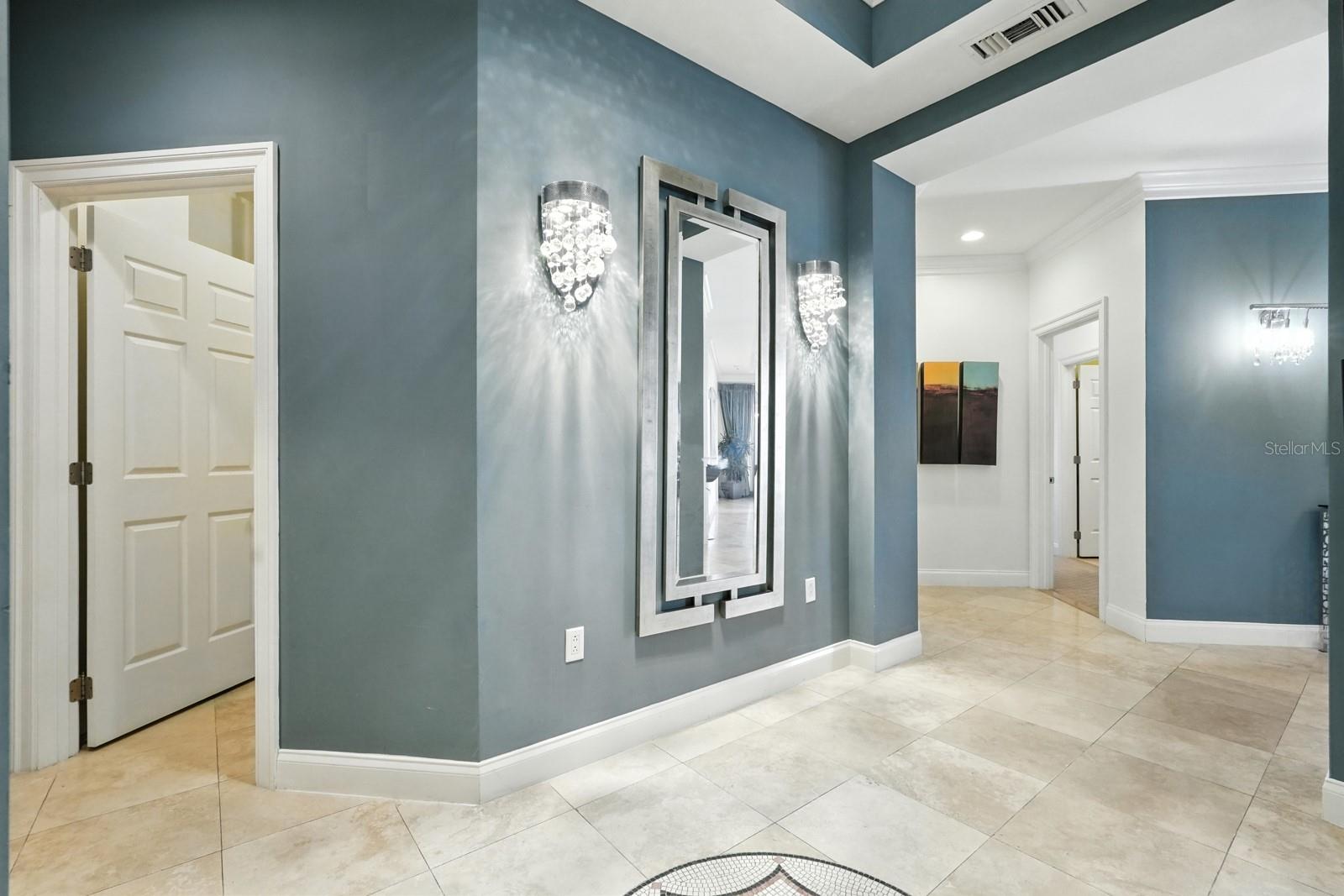 Image 3 of 67 For 200 Ocean Crest Drive 641