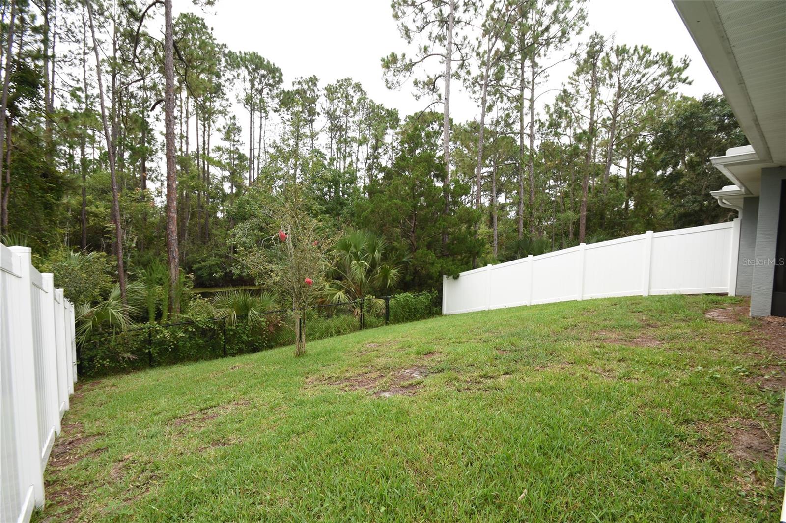 Image 4 of 31 For 88 Plain View Drive A