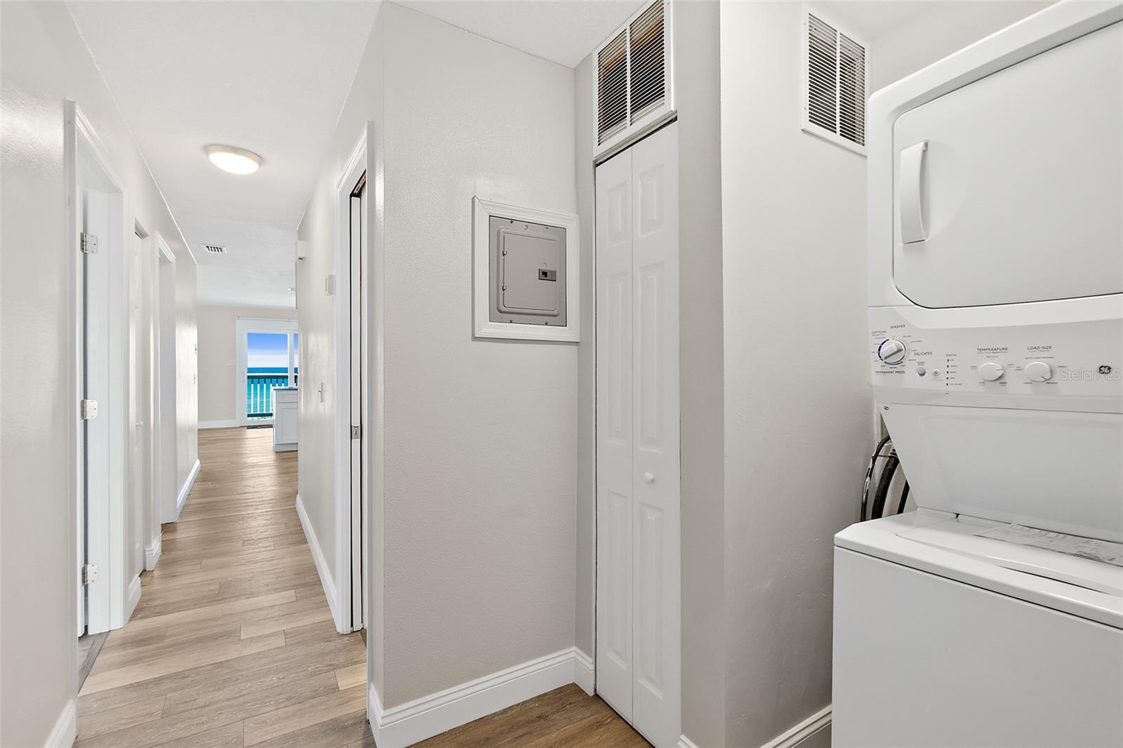 Image 32 of 35 For 2256 Ocean Shore Boulevard