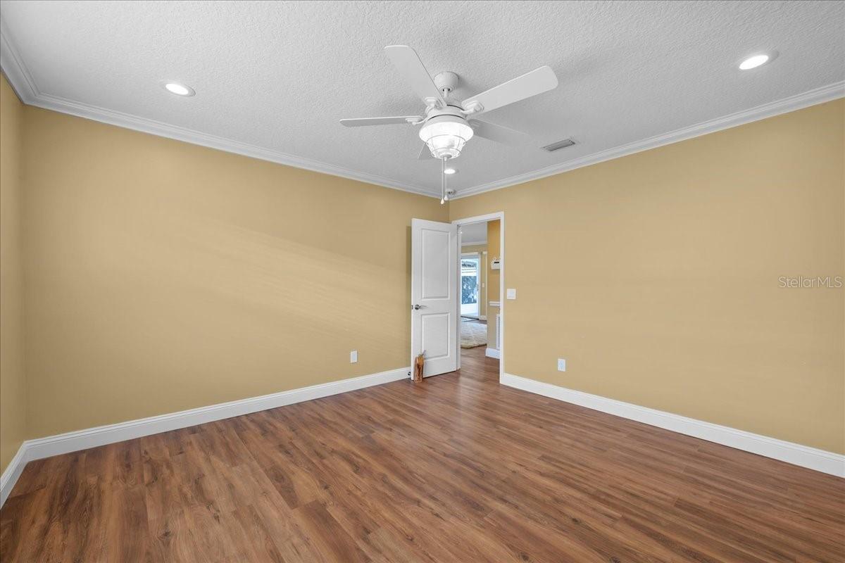 Image 30 of 57 For 164 Moonlite Drive