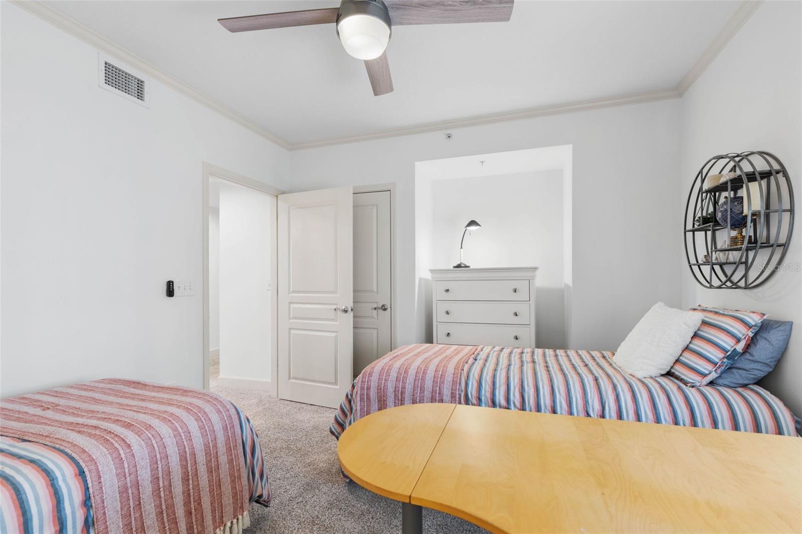 Image 39 of 76 For 200 Ocean Crest Drive 718