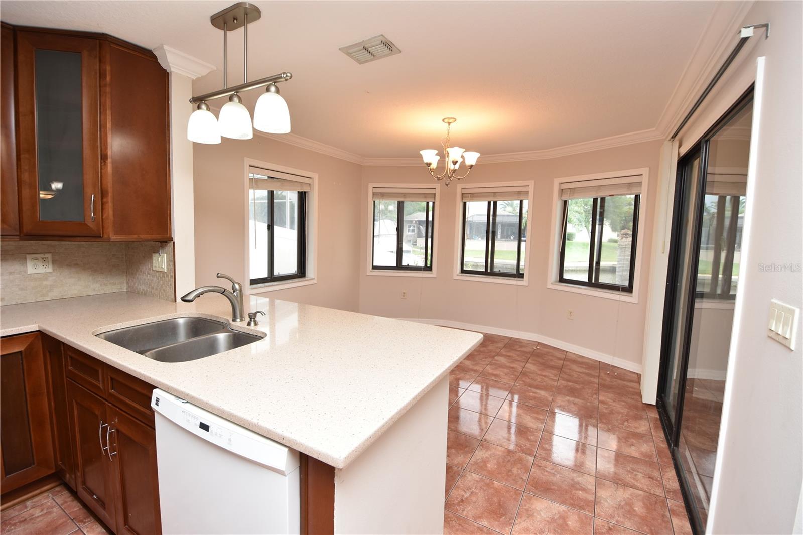 Image 15 of 35 For 31 Comanche Court