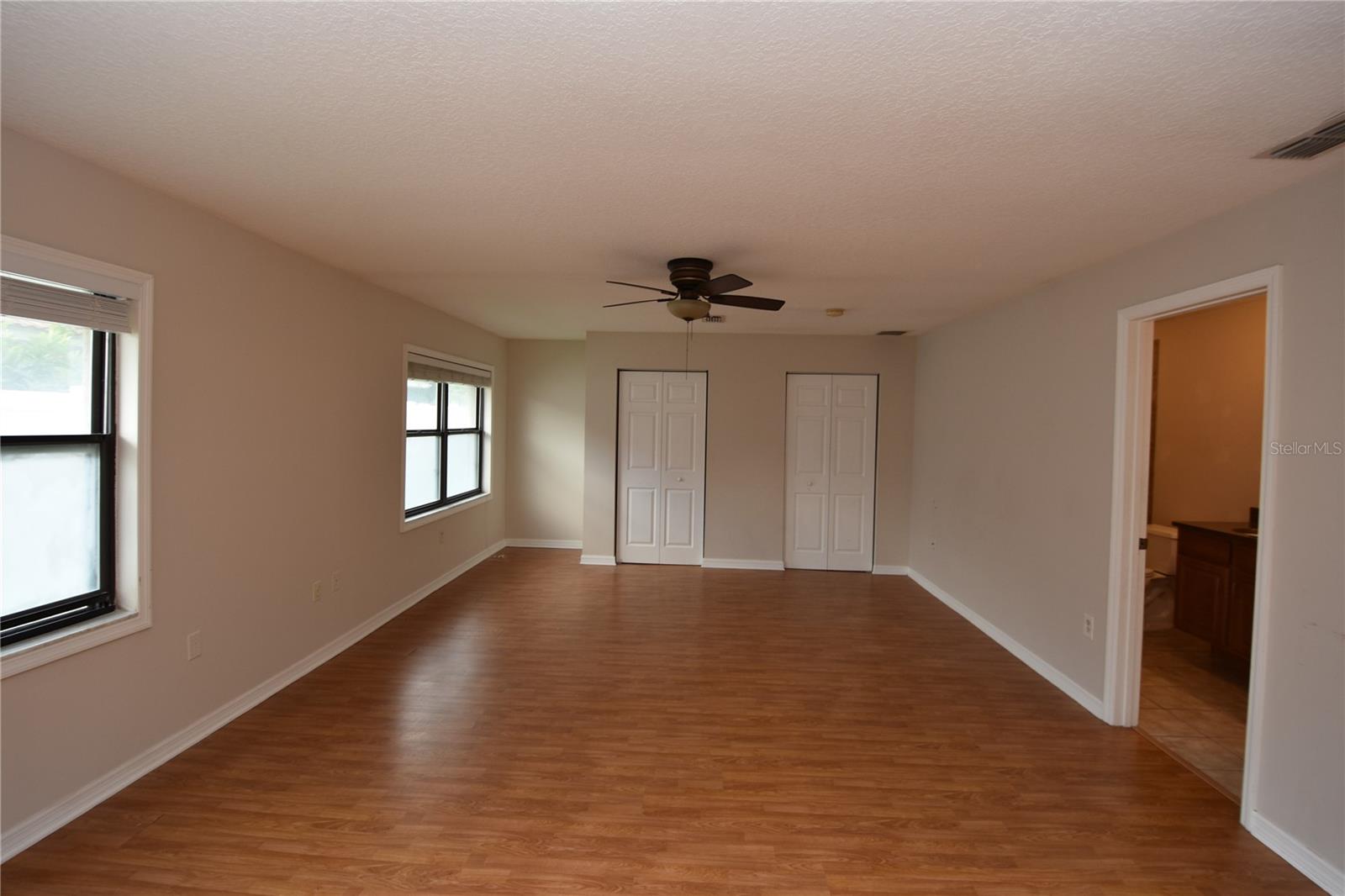 Image 23 of 35 For 31 Comanche Court