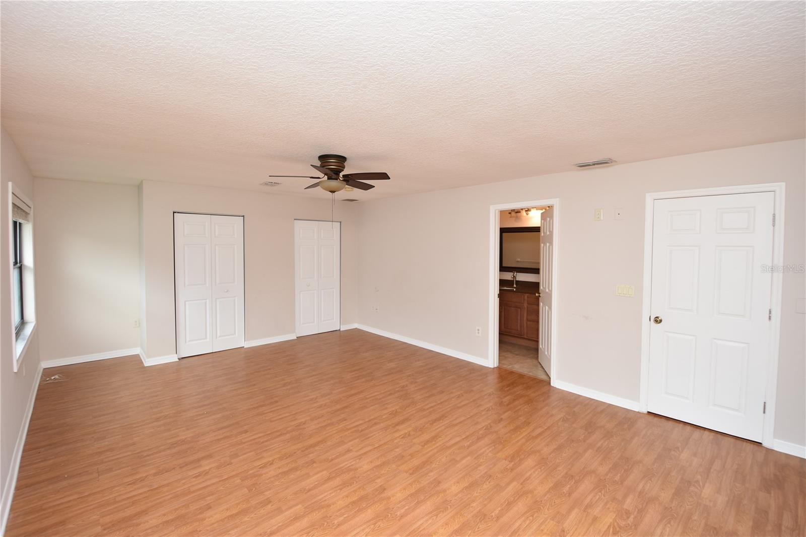 Image 24 of 35 For 31 Comanche Court