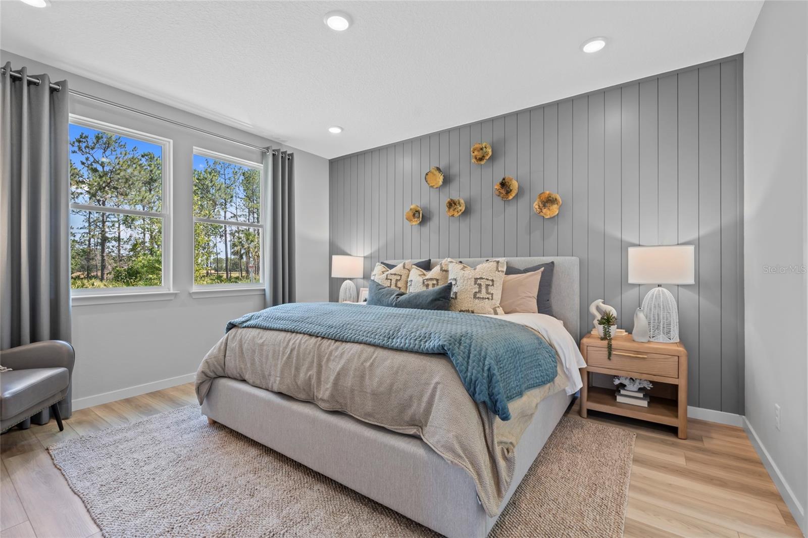 Image 20 of 21 For 33 Perseus Avenue