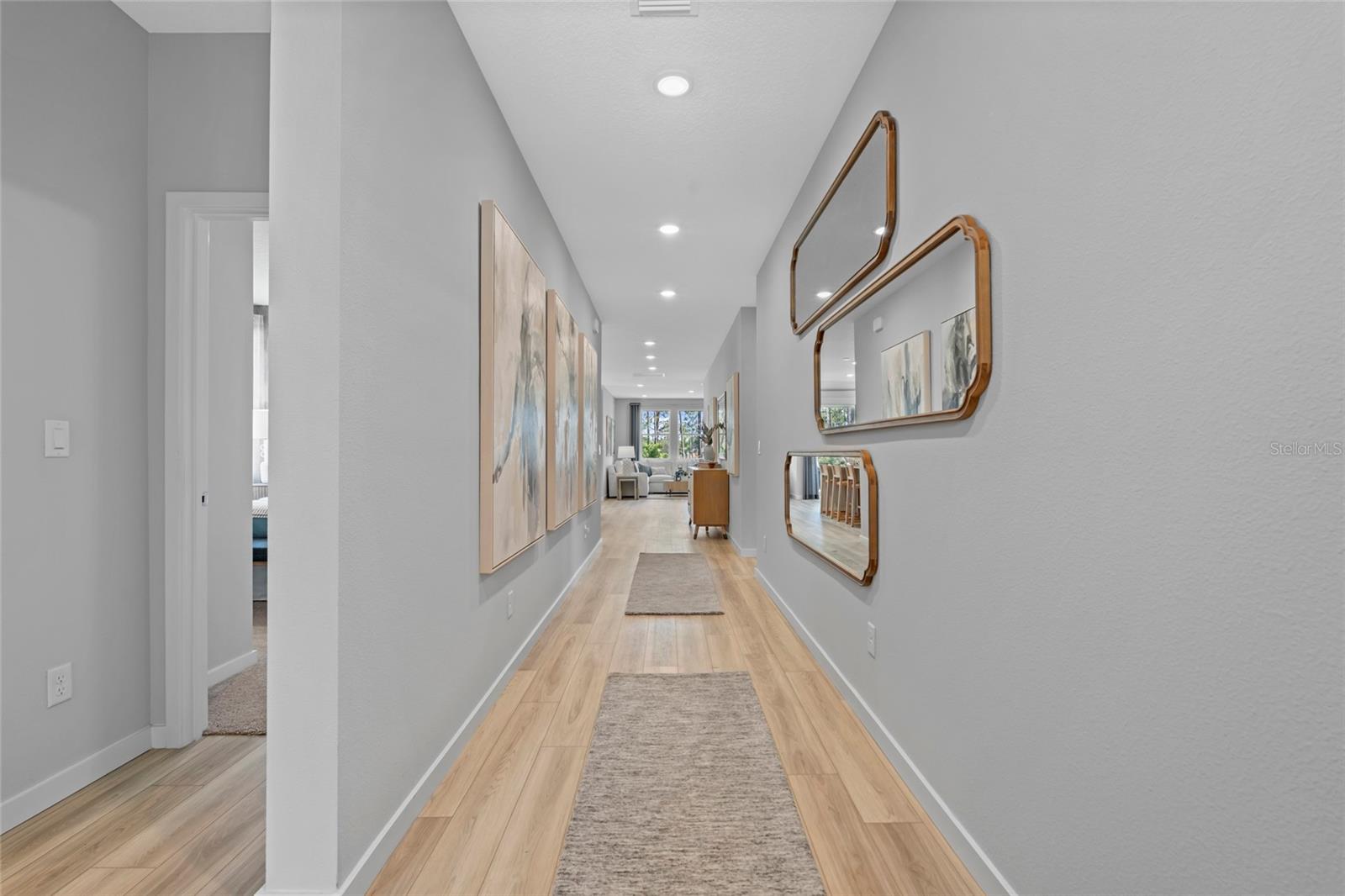 Image 4 of 21 For 33 Perseus Avenue