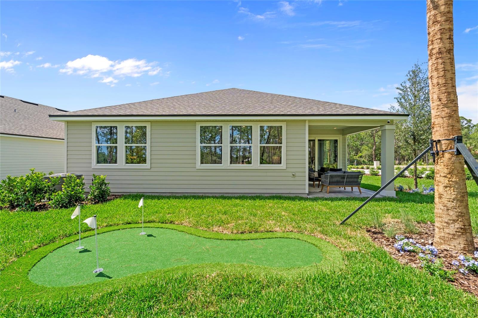 Image 5 of 21 For 33 Perseus Avenue