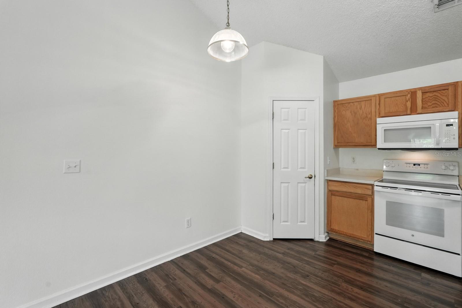 Image 12 of 40 For 70 Red Mill Drive A-b