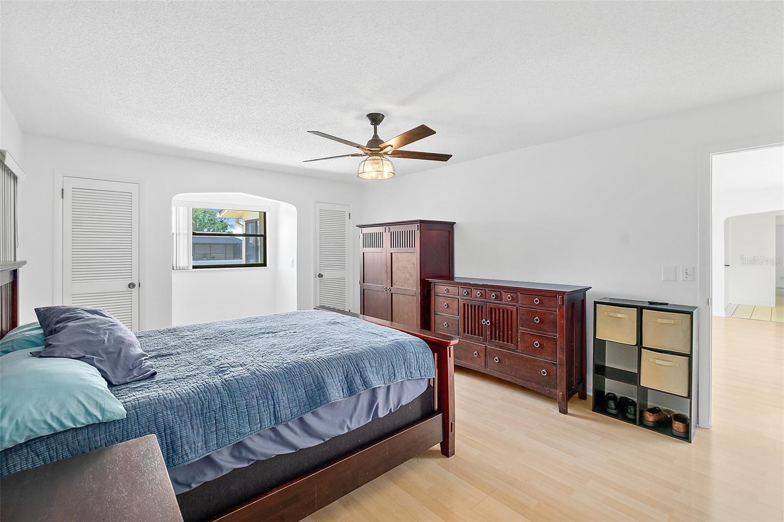 Image 24 of 54 For 26 Claymont Court S