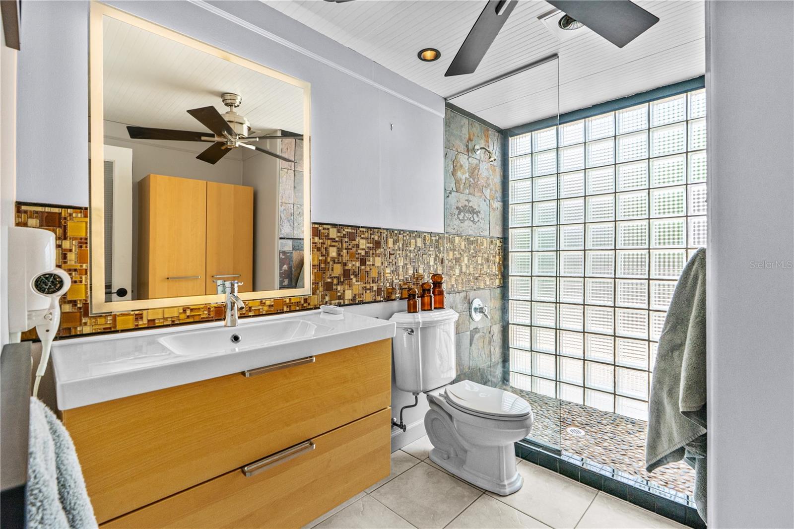 Image 35 of 78 For 4026 Cardinal Boulevard