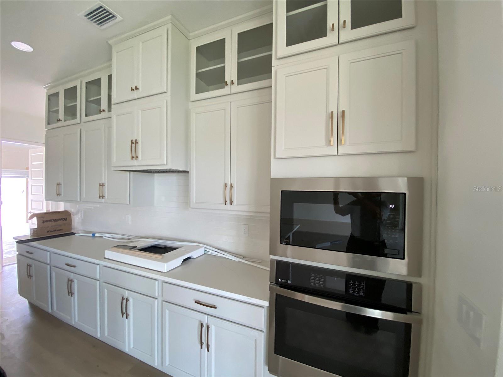 Image 11 of 19 For 958 Megano Boulevard
