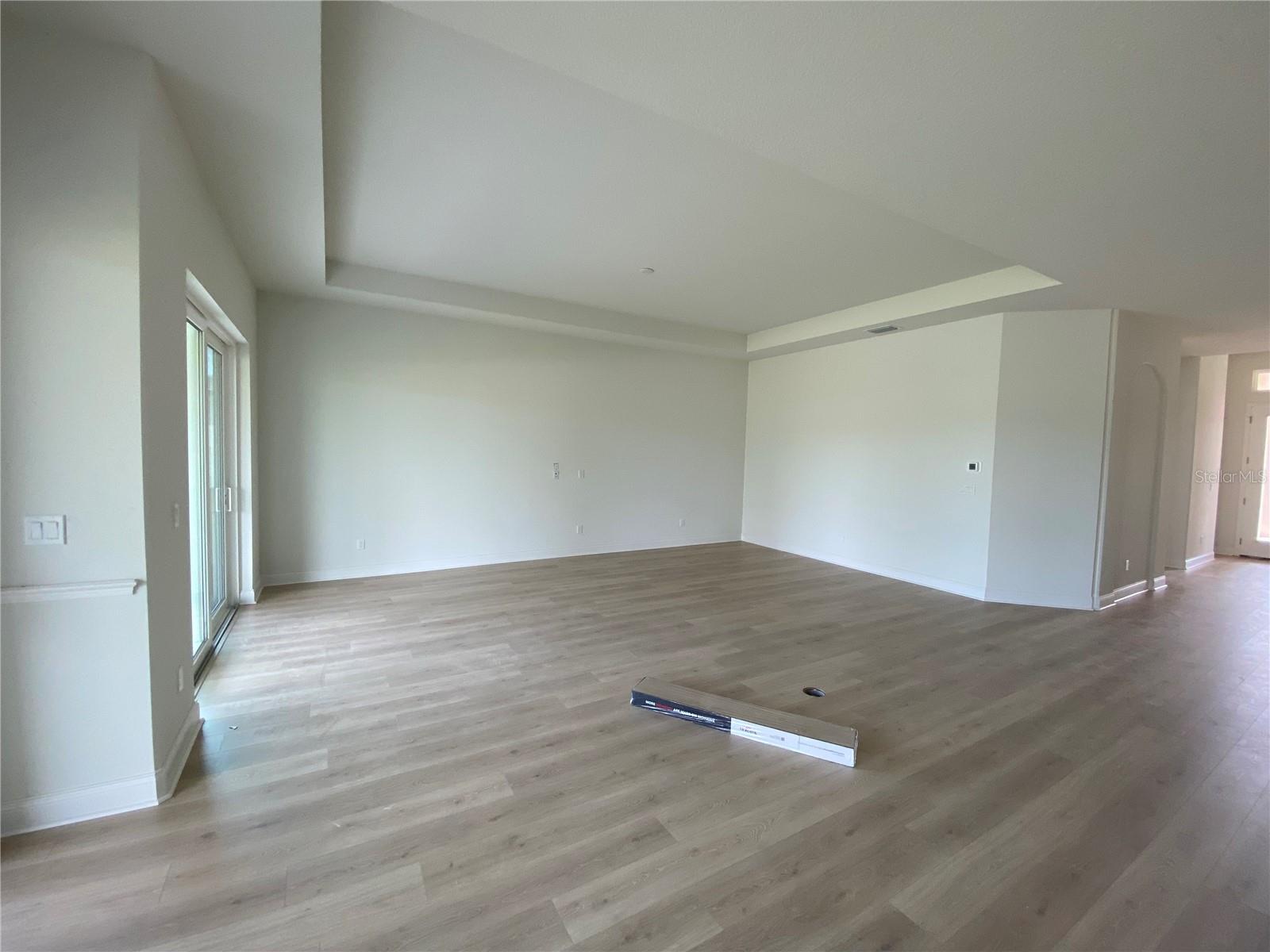 Image 5 of 19 For 958 Megano Boulevard