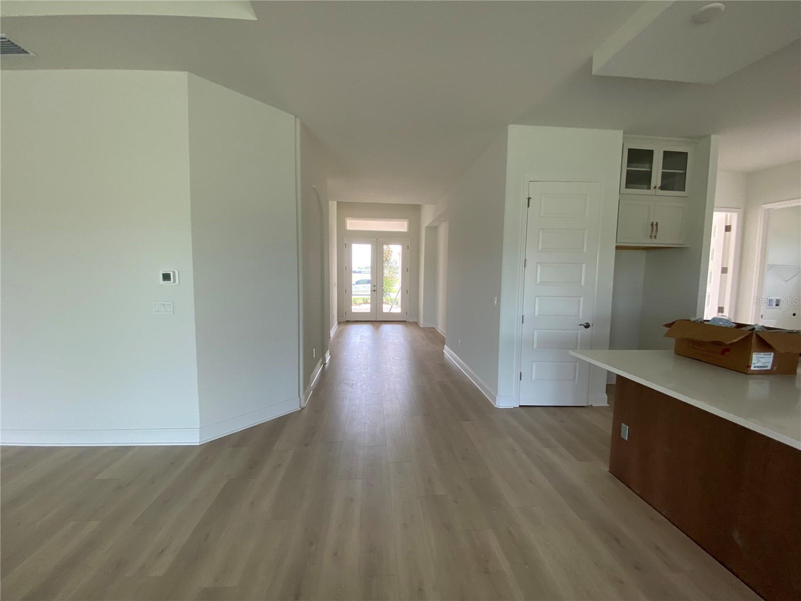 Image 6 of 19 For 958 Megano Boulevard