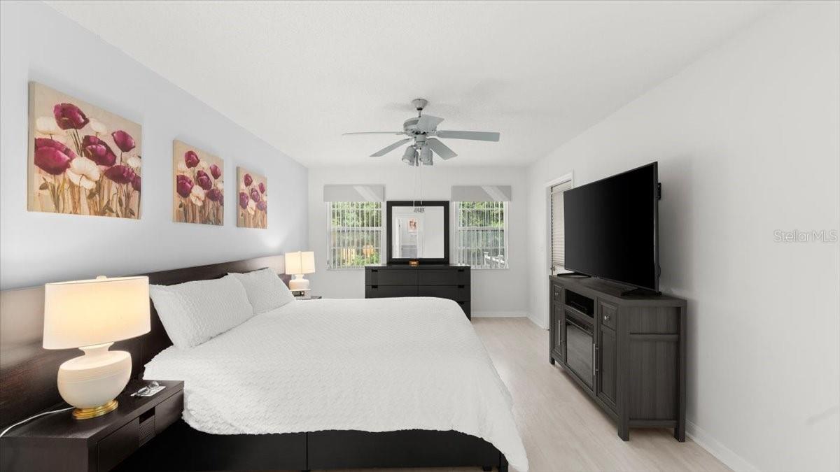 Image 14 of 63 For 124 Kingbird Circle 2040